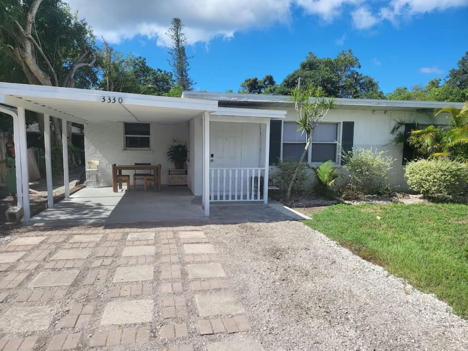Entire Home By Siesta Key/Closed To Downtown Sarasota Exterior photo