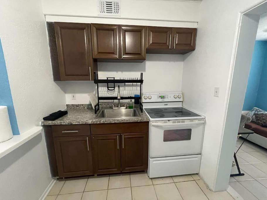 Entire Home By Siesta Key/Closed To Downtown Sarasota Exterior photo