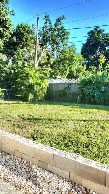 Entire Home By Siesta Key/Closed To Downtown Sarasota Exterior photo