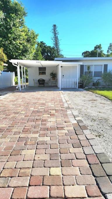 Entire Home By Siesta Key/Closed To Downtown Sarasota Exterior photo