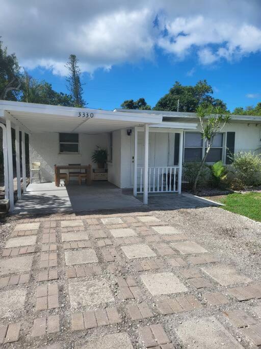 Entire Home By Siesta Key/Closed To Downtown Sarasota Exterior photo