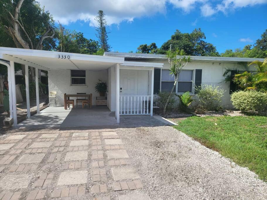 Entire Home By Siesta Key/Closed To Downtown Sarasota Exterior photo